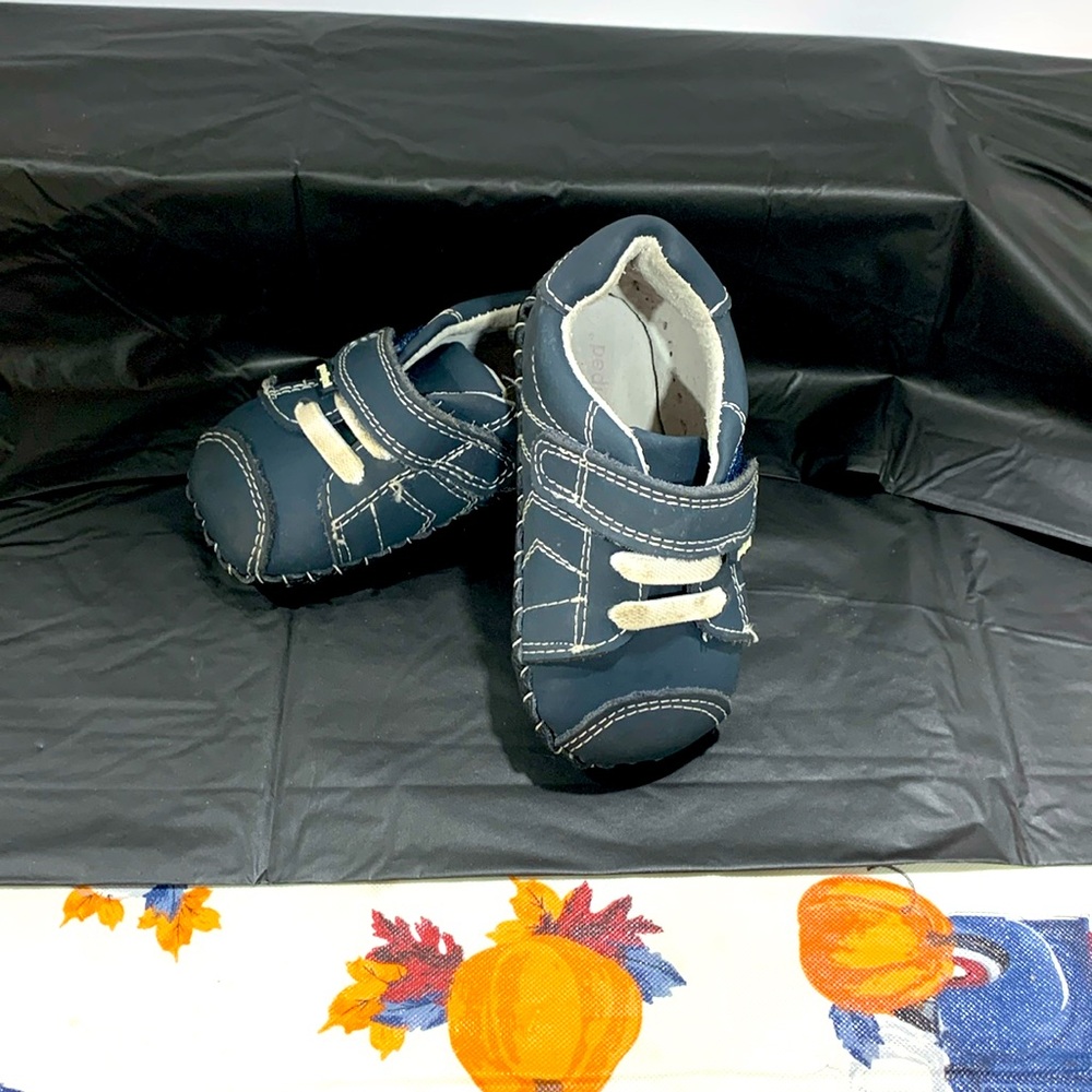 PEDIPED FOOTWEAR GENTLY LOVED NAVY 6-12 Month